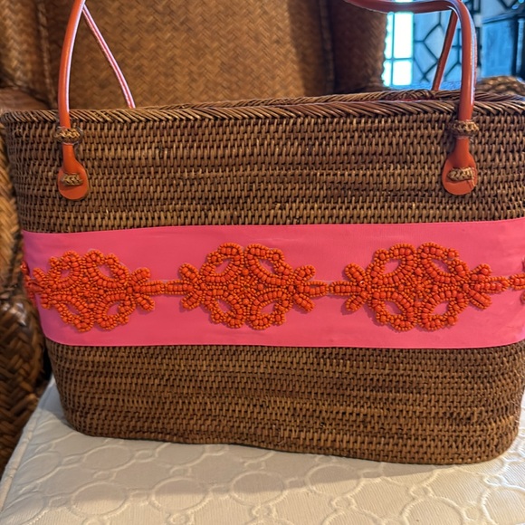 Bali Ratan Woven Handbag - Picture 3 of 8